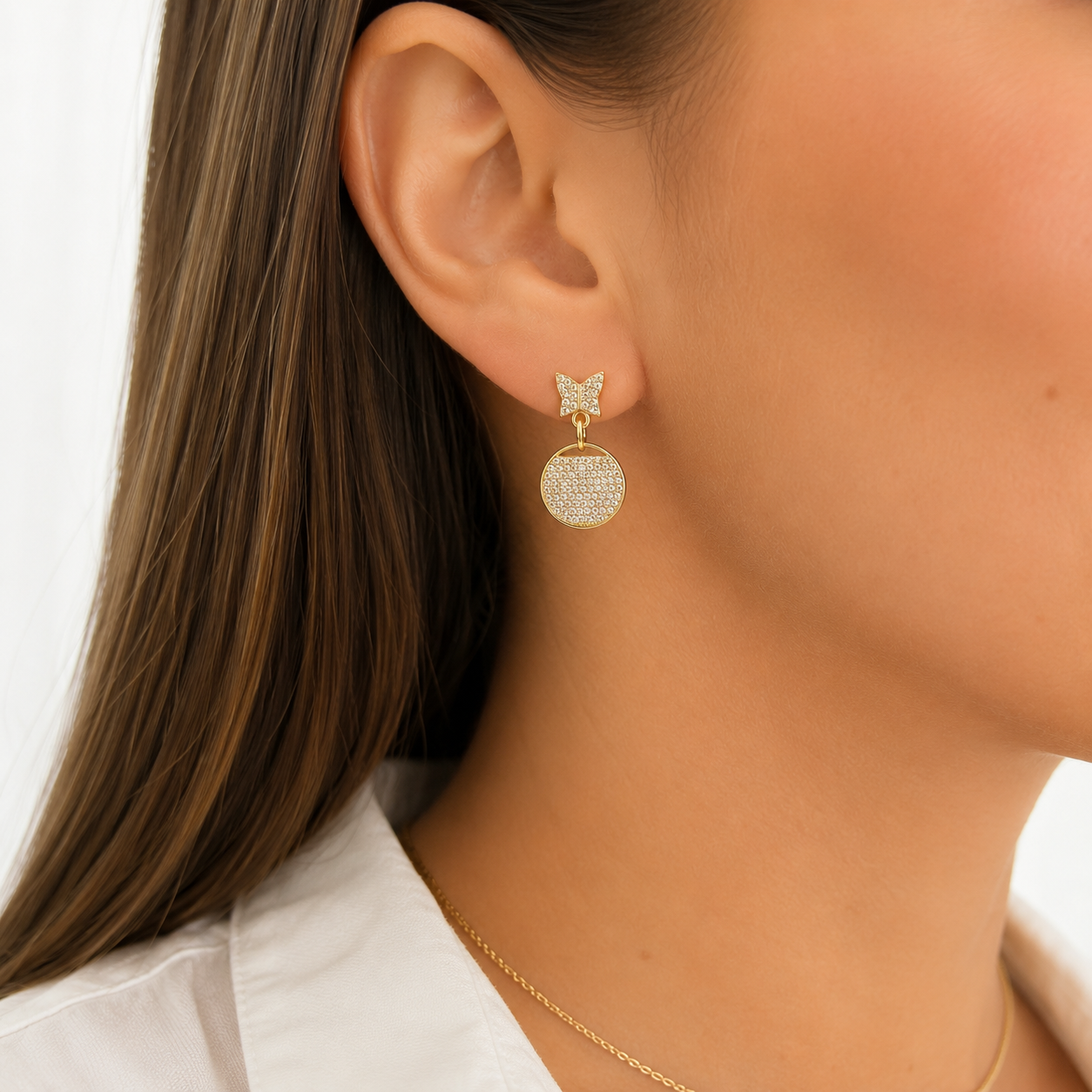 Aros Mariposa con Cristales – Chapado en Oro Amarillo