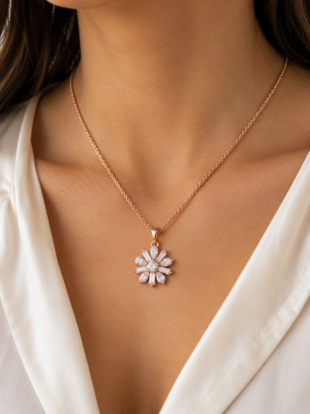 Collar Flor Brillante Oro Rosado